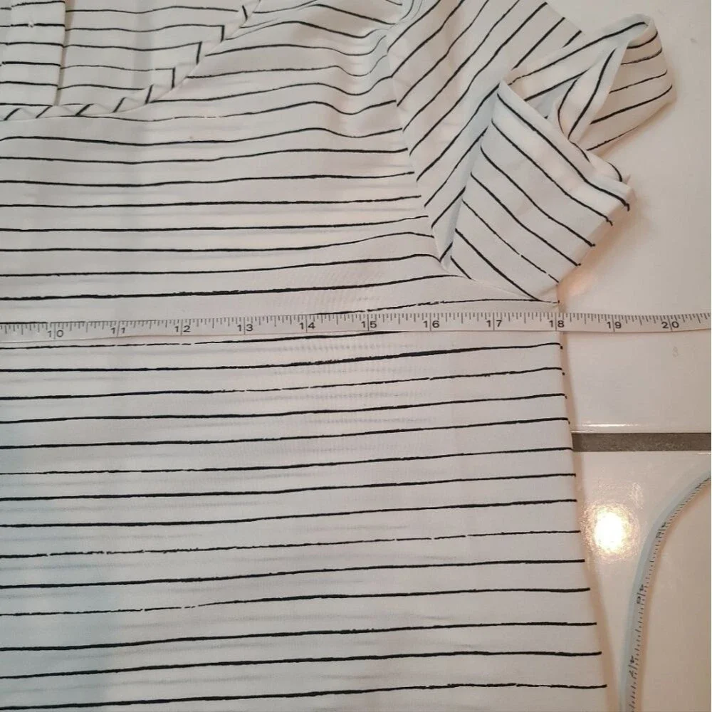 Banana Republic White Striped Minimalist Blouse Coastal Chic XS Relaxed Sailor